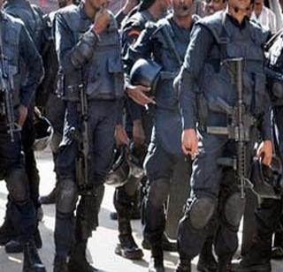 Terrorism and anti-national squads at Solapur station | सोलापूर स्थानकावर आता दहशतवाद, छेडछाडविरोधी पथके Terrorism and anti-national squads at Solapur station | सोलापूर स्थानकावर आता दहशतवाद, छेडछाडविरोधी पथके