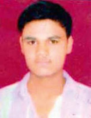 The youth drowned while immersing Nirmalya | निर्माल्य विसर्जन करताना तरुणाचा बुडून मृत्यू