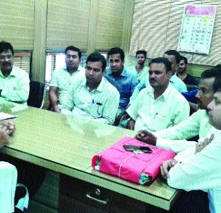 Patchwork on the rugged tracks | ताकई फाटा ते ताकई रस्त्यावर खड्डे