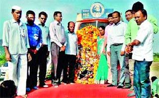 Commissioner's guidance in the workshop | कार्यशाळेत आयुक्तांचे मार्गदर्शन