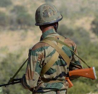 Jammu Kashmir re-arms violation, one Pakistani soldier killed | जम्मू काश्मीरमध्ये पुन्हा शस्त्रसंधीचे उल्लंघन, एक पाकिस्तानी सैनिक ठार