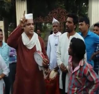 VIDEO: 'Beti Bachao, Beti Padhao' venture presented by art team in Washim | VIDEO : वाशिममध्ये कला पथकाने सादर केला 'बेटी बचाओ, बेटी पढाओ' उपक्रम