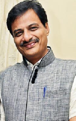 Junket Warrant issued against Ranjeet Patil | रणजित पाटील यांच्याविरुद्ध जामीनपात्र वॉरंट जारी