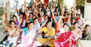 Mankind tired of Diwali | दिवाळीपूर्वी थकीत मानधन द्या