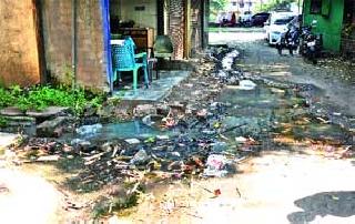 Drainage problem: | गटारीच्या समस्येने नागरिक हैराण