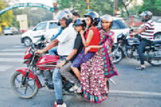 Following a rule, broke one: | एक नियम पाळला, एक तोडला : Following a rule, broke one: | एक नियम पाळला, एक तोडला :