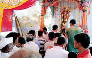 Moun tributes to the nation at Shiitei Buz | शिवणी बूज येथे राष्ट्रसंतांना मौैन श्रद्धांजली