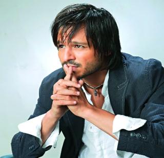 South-western movies with discretion | विवेक करणार दाक्षिणात्य चित्रपट South-western movies with discretion | विवेक करणार दाक्षिणात्य चित्रपट