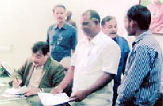 Give 25 Crore from CRF | सीआरएफमधून २५ कोटी द्या