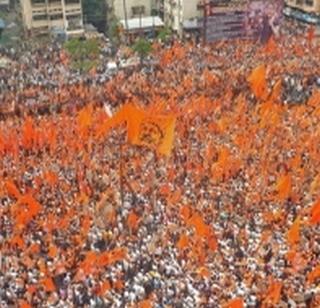 The morcha started and traffic was smooth: the drone kept by the watchmaker | मोर्चा सुरू आणि वाहतूकही सुरळीत : ड्रोनमार्फतही ठेवली नजर The morcha started and traffic was smooth: the drone kept by the watchmaker | मोर्चा सुरू आणि वाहतूकही सुरळीत : ड्रोनमार्फतही ठेवली नजर