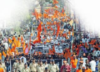 Maratha's mute hunker | संघभूमीत मराठ्यांचा नि:शब्द हुंकार Maratha's mute hunker | संघभूमीत मराठ्यांचा नि:शब्द हुंकार