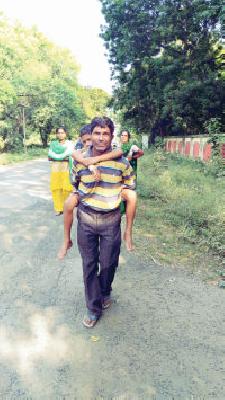 Another 'my' medical problem: The sick child | आणखी एक ‘माझी’मेडिकलचा करंटेपणा : आजारी मुलाला Another 'my' medical problem: The sick child | आणखी एक ‘माझी’मेडिकलचा करंटेपणा : आजारी मुलाला