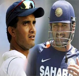 Dhoni should play at fourth position: Ganguly | धोनीने चौथ्या स्थानावरच खेळावं : गांगुली