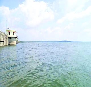 69.78 dams in reservoirs reserved for drinking water! | धरणांतील ६९.७८ दलघमी पाणी पिण्यासाठी आरक्षित!