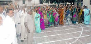 Waiting for the Kuldeepaks to the elderly elderly | वृद्धाश्रमातील वृद्धांना कुलदीपकांची प्रतीक्षा