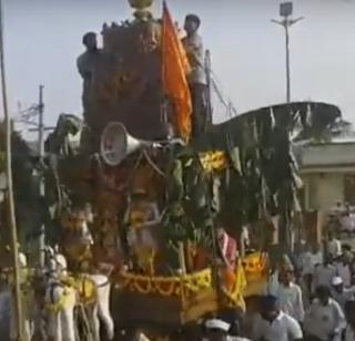 VIDEO-Jalgaon Ratnapampree Shribalaji Maharaj celebrates the Rakshasvya Palkhi Ceremony | VIDEO- जळगावात रत्नपिंप्री श्रीबालाजी महाराज रथोत्सवातील पालखी सोहळा उत्साहात साजरा VIDEO-Jalgaon Ratnapampree Shribalaji Maharaj celebrates the Rakshasvya Palkhi Ceremony | VIDEO- जळगावात रत्नपिंप्री श्रीबालाजी महाराज रथोत्सवातील पालखी सोहळा उत्साहात साजरा