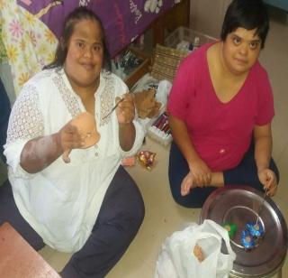 Hypnotism | गतिमंद कल्पस्वीची पणत्या रंगवण्याची आत्मसन्मानाची कल्पकता