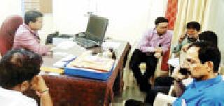 The question of the workers' wages is finally taken out | कामगारांच्या वेतनाचा प्रश्न अखेर निकाली