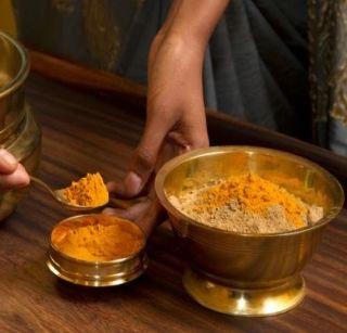 Importance and significance of Diwali epicenter | दिवाळीच्या अभ्यंगस्नानाचे महत्त्व आणि मुहूर्त Importance and significance of Diwali epicenter | दिवाळीच्या अभ्यंगस्नानाचे महत्त्व आणि मुहूर्त