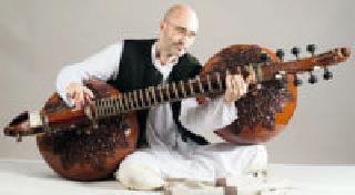 Birth in Germany, love of India and world famous! | जर्मनीत जन्म, भारतावर प्रेम अन् जगभरात ख्याती !