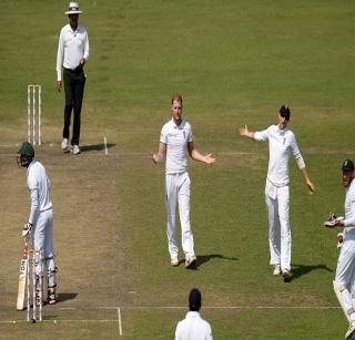 Ben Stokes strikes off England | इंग्लंडचा आॅल राऊंडर बेन स्टोक्सला दंड Ben Stokes strikes off England | इंग्लंडचा आॅल राऊंडर बेन स्टोक्सला दंड