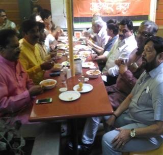 VIDEO: Political crackdown on Diwali festival | VIDEO : दिवाळी फराळाच्या निमित्ताने राजकीय फटाकेबाजी