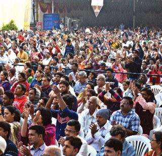 Diwali dawn social engineering | दिवाळी पहाटने सोशल इंजिनिअरिंग