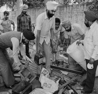 Action should also be taken against those 'officers' | ‘त्या’ अधिकाऱ्यांवरही कारवाई हवी
