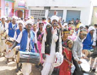 Realistic view of tribal culture: | आदिवासी संस्कृतीचे यथार्थ दर्शन : Realistic view of tribal culture: | आदिवासी संस्कृतीचे यथार्थ दर्शन :