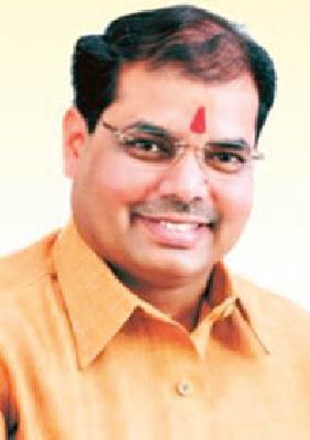 Guardian Minister's pot for three days in the district | पालकमंत्री पोटे तीन दिवस जिल्ह्यात