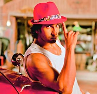 Ranveer says, 'A few days later, in Switzerland' | रणवीर म्हणतोय, ‘कुछ दिन तो गुजारिए स्वित्झर्लण्ड में’