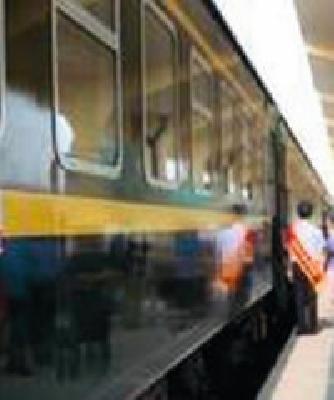 Start the Chandrapur-Nagpur Intercity Express | चंद्रपूर-नागपूर इंटरसिटी एक्सप्रेस सुरू करा