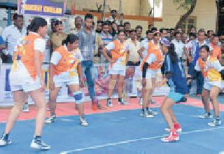 Thaat inaugurated at Chandrapur | चंद्रपूर येथे थाटात उद्घाटन Thaat inaugurated at Chandrapur | चंद्रपूर येथे थाटात उद्घाटन