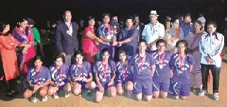 Punjab's dominance in national women's ropes | राष्ट्रीय महिला रस्सीखेच स्पर्धेत पंजाबचे वर्चस्व