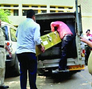 No notes in the village | खेड्यांत नोटा नाहीतच No notes in the village | खेड्यांत नोटा नाहीतच