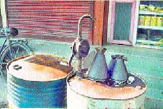 Nashik district's Ghoselet scam? | नाशिक जिल्ह्यात घासलेट घोटाळा? Nashik district's Ghoselet scam? | नाशिक जिल्ह्यात घासलेट घोटाळा?