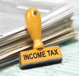 Shutdown shops closed due to income tax raids! | आयकर छाप्यांमुळे सराफा दुकाने बंद!
