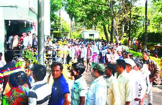 Complain on the next day | दुसऱ्या दिवशीही तक्रारी कायम Complain on the next day | दुसऱ्या दिवशीही तक्रारी कायम