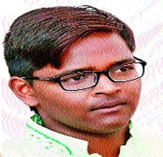 Young killed in car accident | मोटार अपघातात तरुण ठार