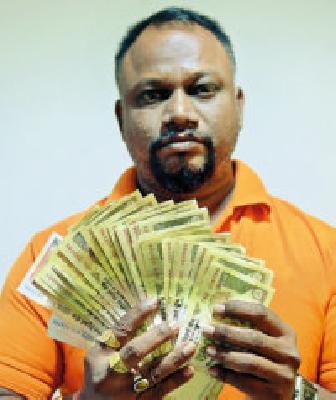 'Best Luck' Nota Decline Binakama | ‘बेस्ट लक’ नोटा ठरल्या बिनकामाच्या 'Best Luck' Nota Decline Binakama | ‘बेस्ट लक’ नोटा ठरल्या बिनकामाच्या