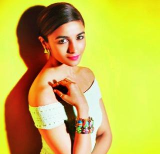 'Life Partner' to be 'Alia'! | आलियाला हवा असा ‘लाइफ पार्टनर’!! 'Life Partner' to be 'Alia'! | आलियाला हवा असा ‘लाइफ पार्टनर’!!