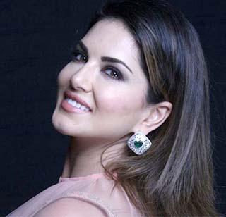 Sunny's porn movie was insane! | लादेन होता सनीच्या पॉर्न फिल्मचा वेडा !