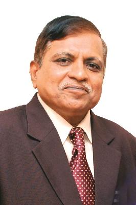 Patrick's father-son's locker search | पाटील पिता-पुत्राच्या लॉकरची झडती