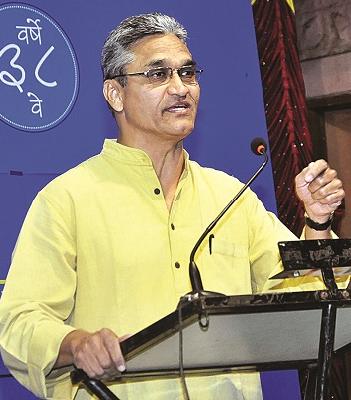 Self-awareness and social brotherhood comes from plays | स्व:भान आणि समाजभान नाटकांमधूनच येते Self-awareness and social brotherhood comes from plays | स्व:भान आणि समाजभान नाटकांमधूनच येते