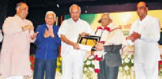 Despite the architect, the contractor did not negotiate | आर्किटेक्ट असूनही कंत्राटदाराशी वाटाघाटी नाही