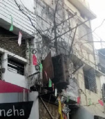 Who is responsible for the fire? | आगीला जबाबदार कोण?