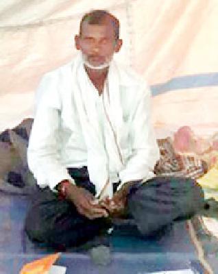 Fasting Farmer's Rage at Ralegaon | खडकीच्या शेतकऱ्याचे राळेगाव येथे उपोषण