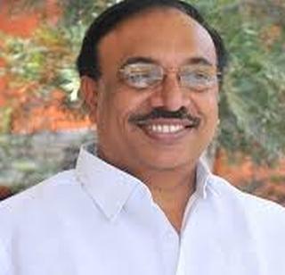 Ram Mohan Rao finally got to the hospital | राम मोहन राव अखेर रुग्णालयात Ram Mohan Rao finally got to the hospital | राम मोहन राव अखेर रुग्णालयात