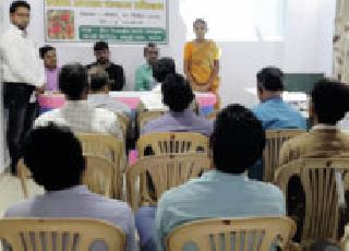 Required for cultivation of pomegranate | डाळींब लागवडीसाठी जिद्द आवश्यक