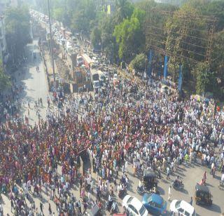VIDEO - A Strike Front of 35,000 Slum People | VIDEO- कळव्यात 35 हजार झोपडपट्टीवासीयांचा धडक मोर्चा